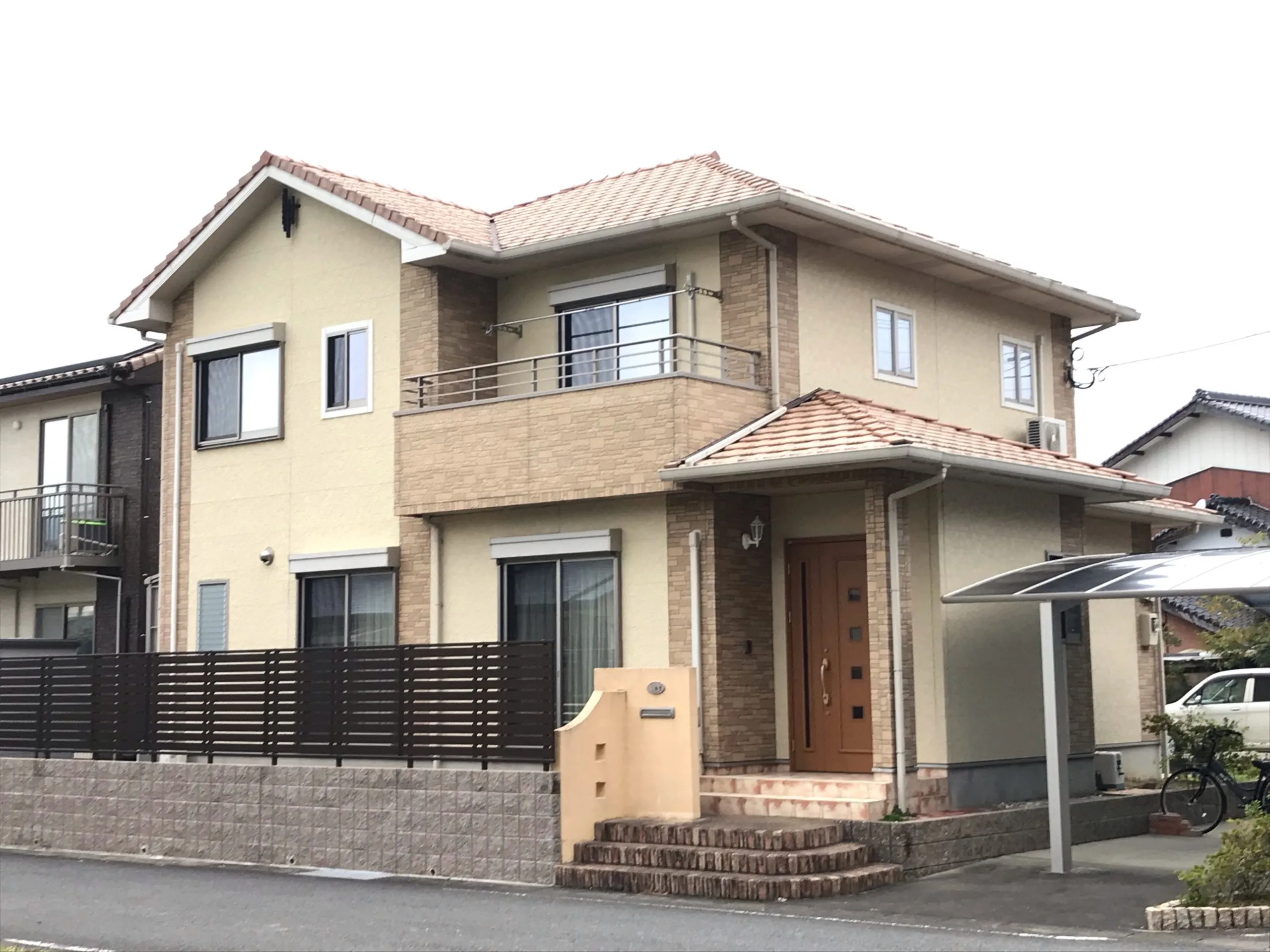 
  佐賀の外壁塗装 施工事例 M 様
 