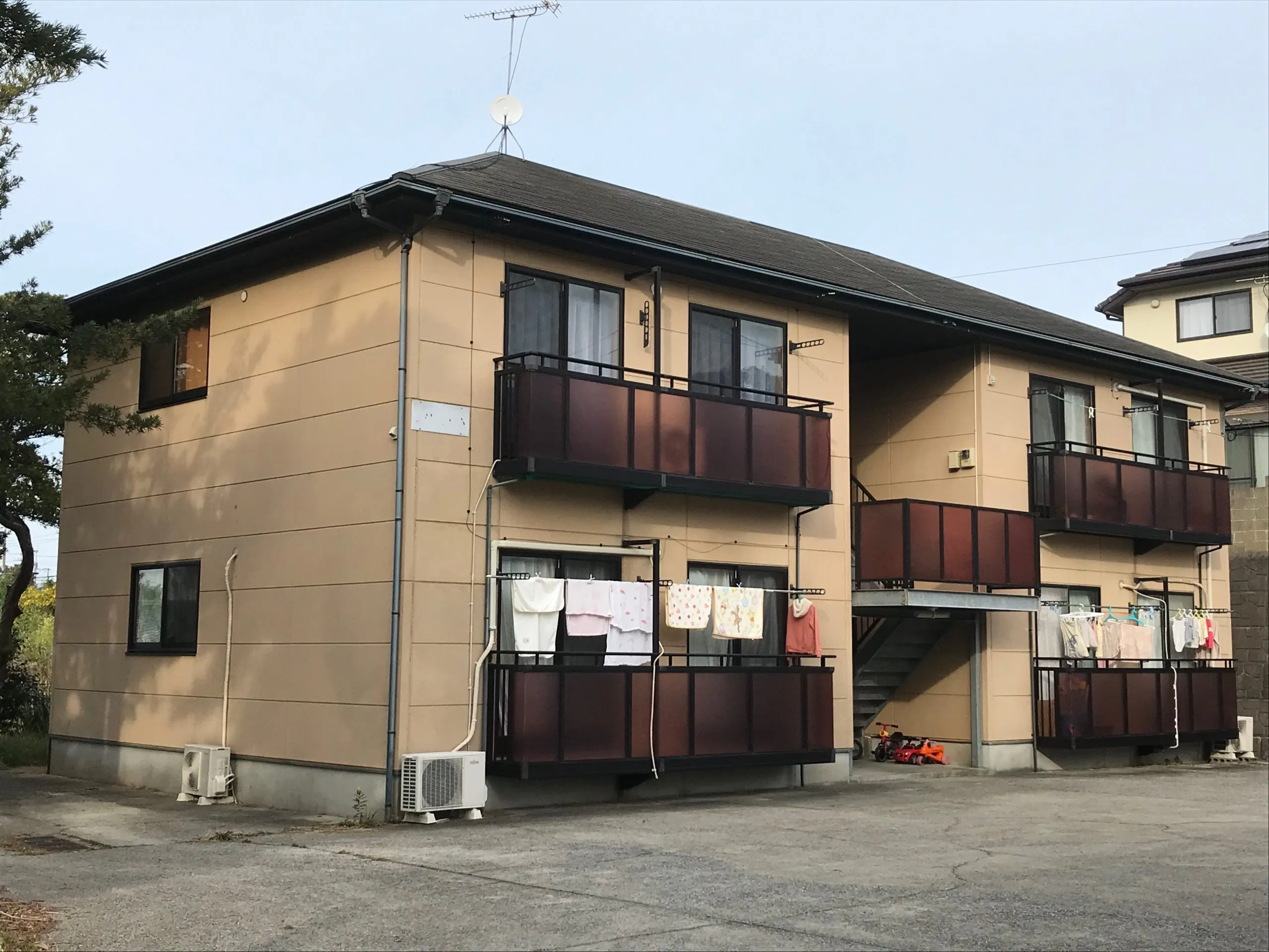 
  長崎県松浦市の外壁・屋根塗装 施工事例 T 様
 