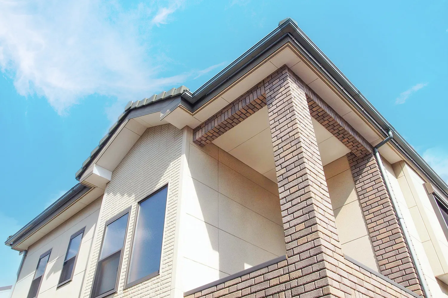 ひびきペイントの美しく塗装建物